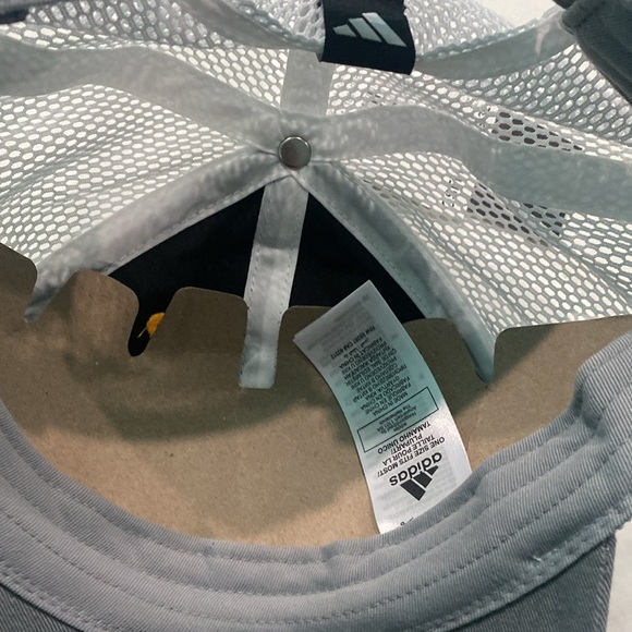 🏒🆕NHL Nashville Predators Adidas Snapback Mesh Trucker hat white/gray - Picture 6 of 9